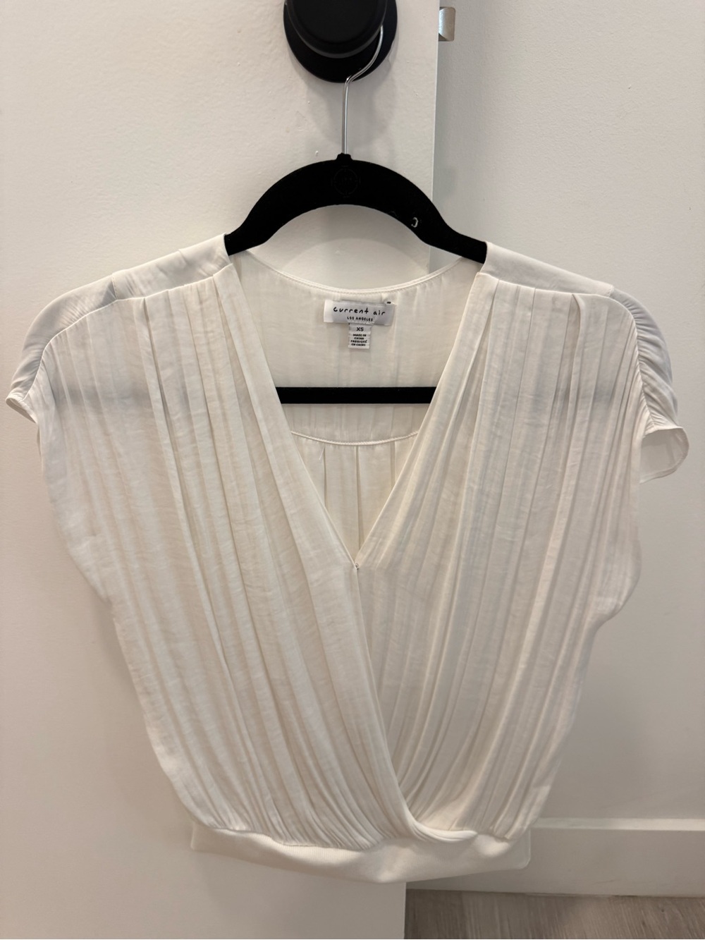 Current Air White Pleated Wrap-Style Short Sleeve Blouse